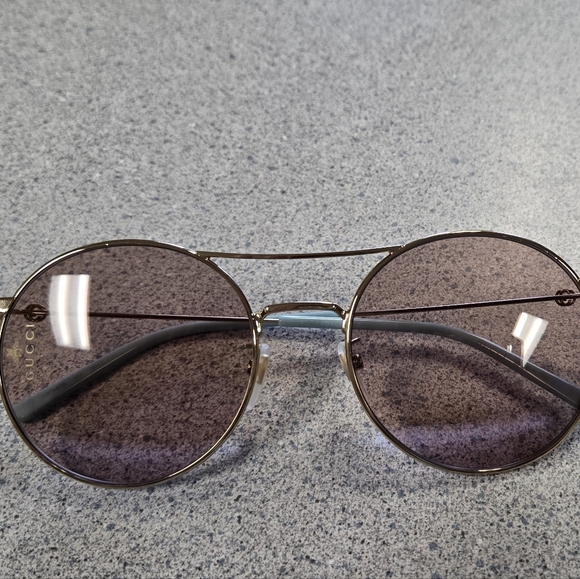 Gucci Sunglasses - Picture 5 of 6